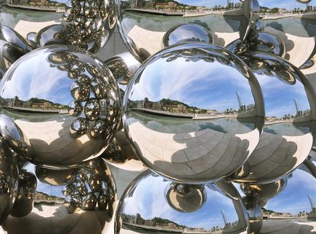 Cities as bubble mirrors by Vicente Sandoval, Copyright University College London